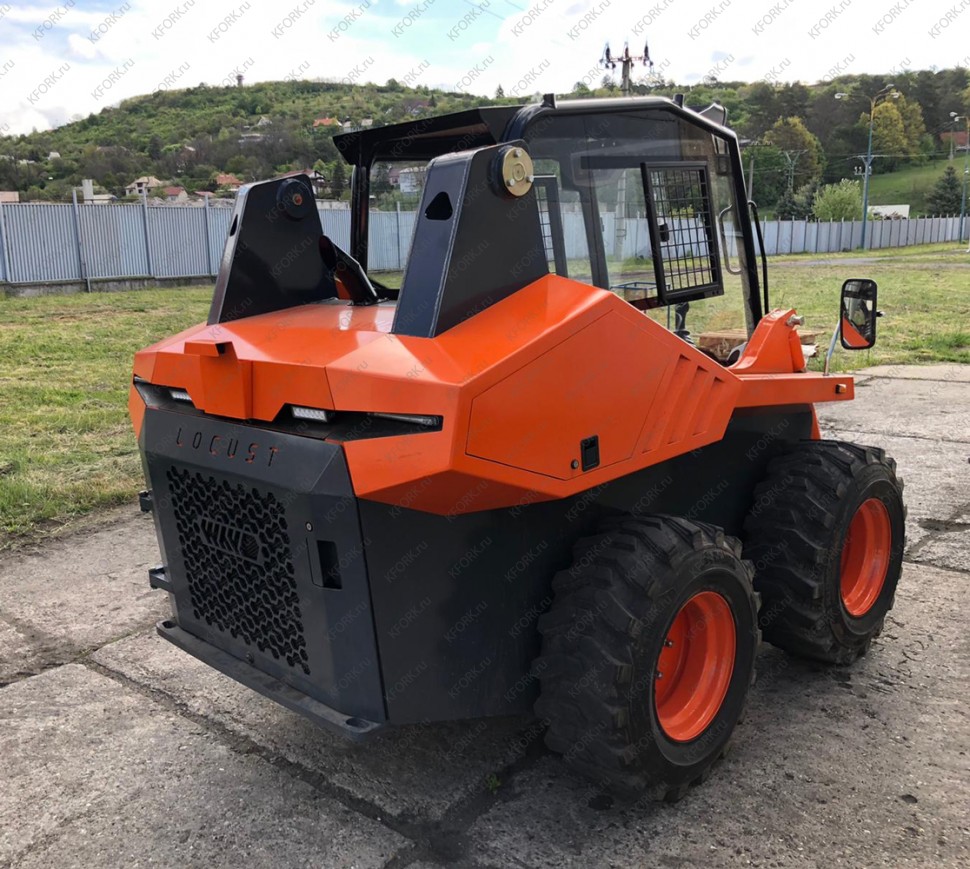 Мини-погрузчик LOCUST L904/904HF